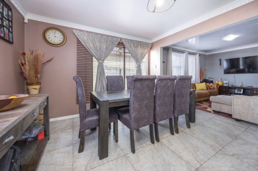 3 Bedroom Property for Sale in Tuscany Glen Western Cape